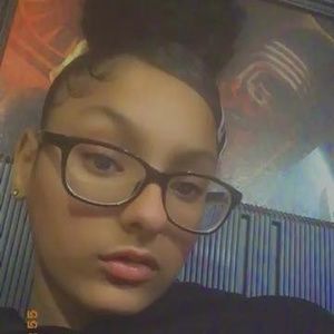 Meet your Posher, Isis